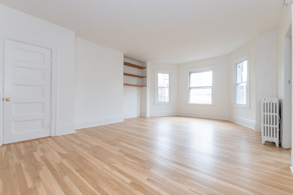 1 bed, 1 bath apartment for rent at 48 Fenway Unit 10, Fenway — photo 3 of 16