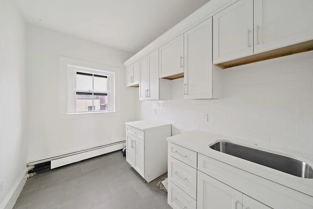 2 bed, 1 bath apartment for rent at 48 Fenway Unit 11, Fenway — photo 8 of 9