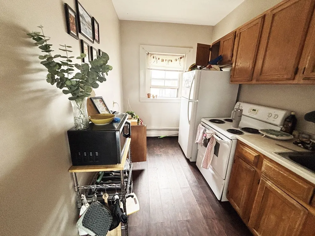 2 bed, 1 bath apartment for rent at 48 Fenway Unit 11, Fenway — photo 3 of 6