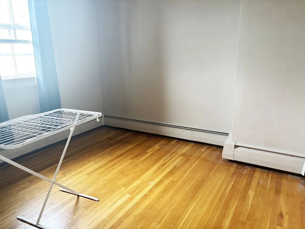 2 bed, 1 bath apartment for rent at 48 Fenway Unit 11, Fenway — photo 4 of 6