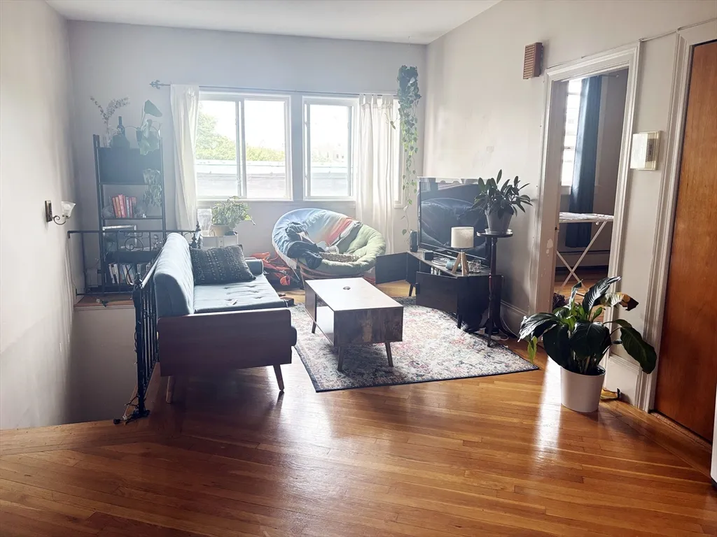 2 bed, 1 bath apartment for rent at 48 Fenway Unit 11, Fenway — photo 6 of 6