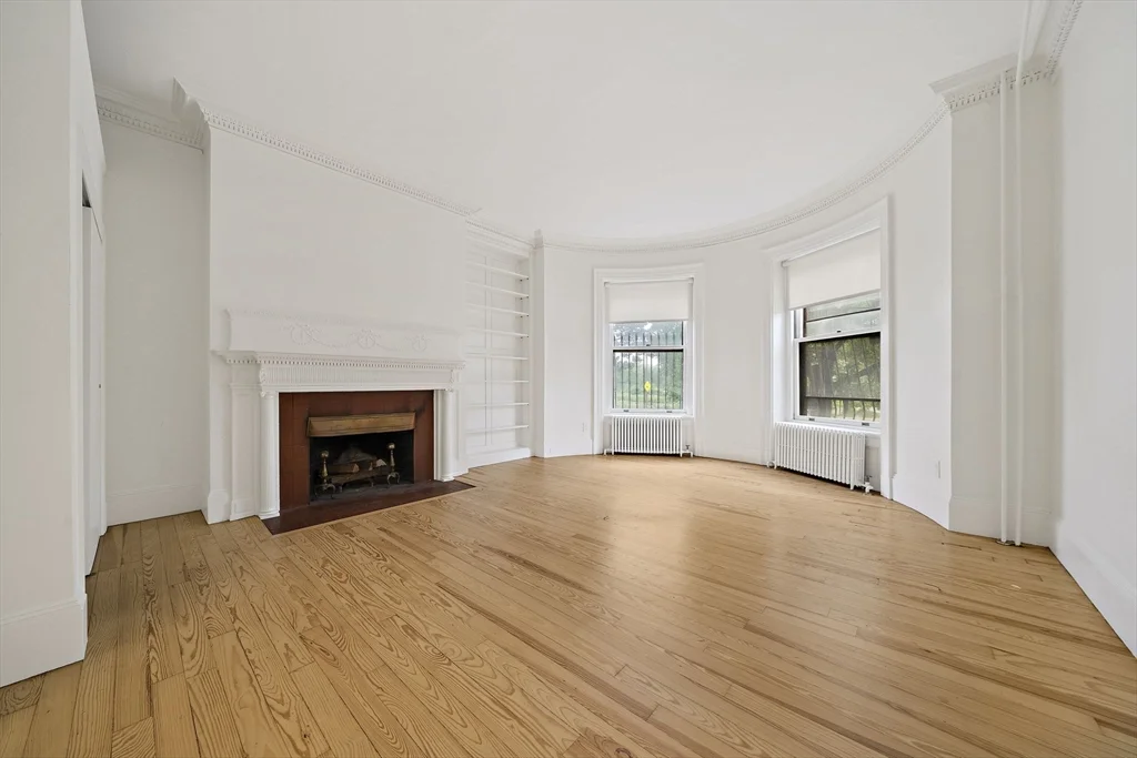 1 bed, 1 bath apartment for rent at 48 Fenway Unit 4, Fenway — photo 1 of 7