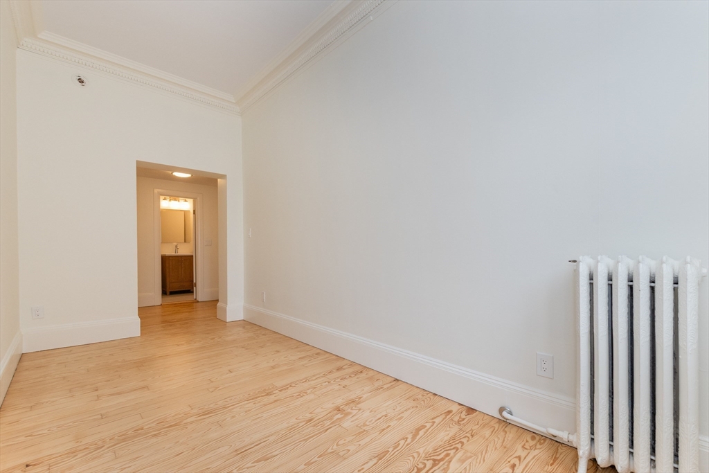 1 bed, 1 bath apartment for rent at 48 Fenway Unit 5, Fenway — photo 9 of 16