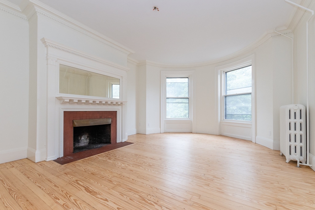 1 bed, 1 bath apartment for rent at 48 Fenway Unit 5, Fenway — photo 2 of 16