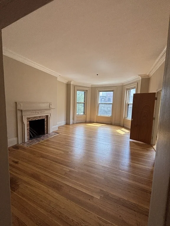 1 bed, 1 bath apartment for rent at 48 Fenway Unit 6, Fenway — photo 4 of 6