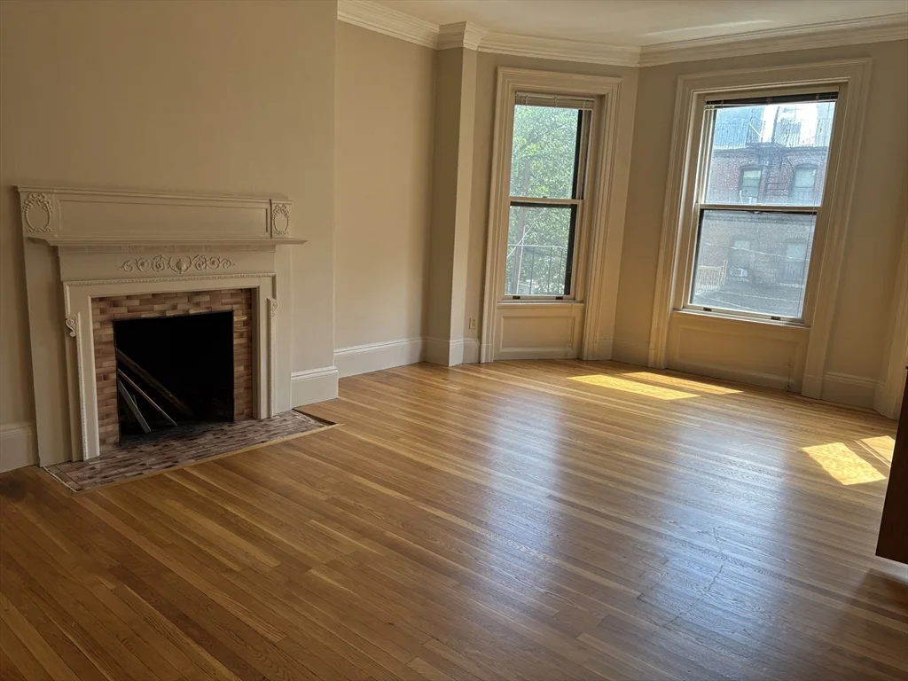 1 bed, 1 bath apartment for rent at 48 Fenway Unit 6, Fenway — photo 1 of 6