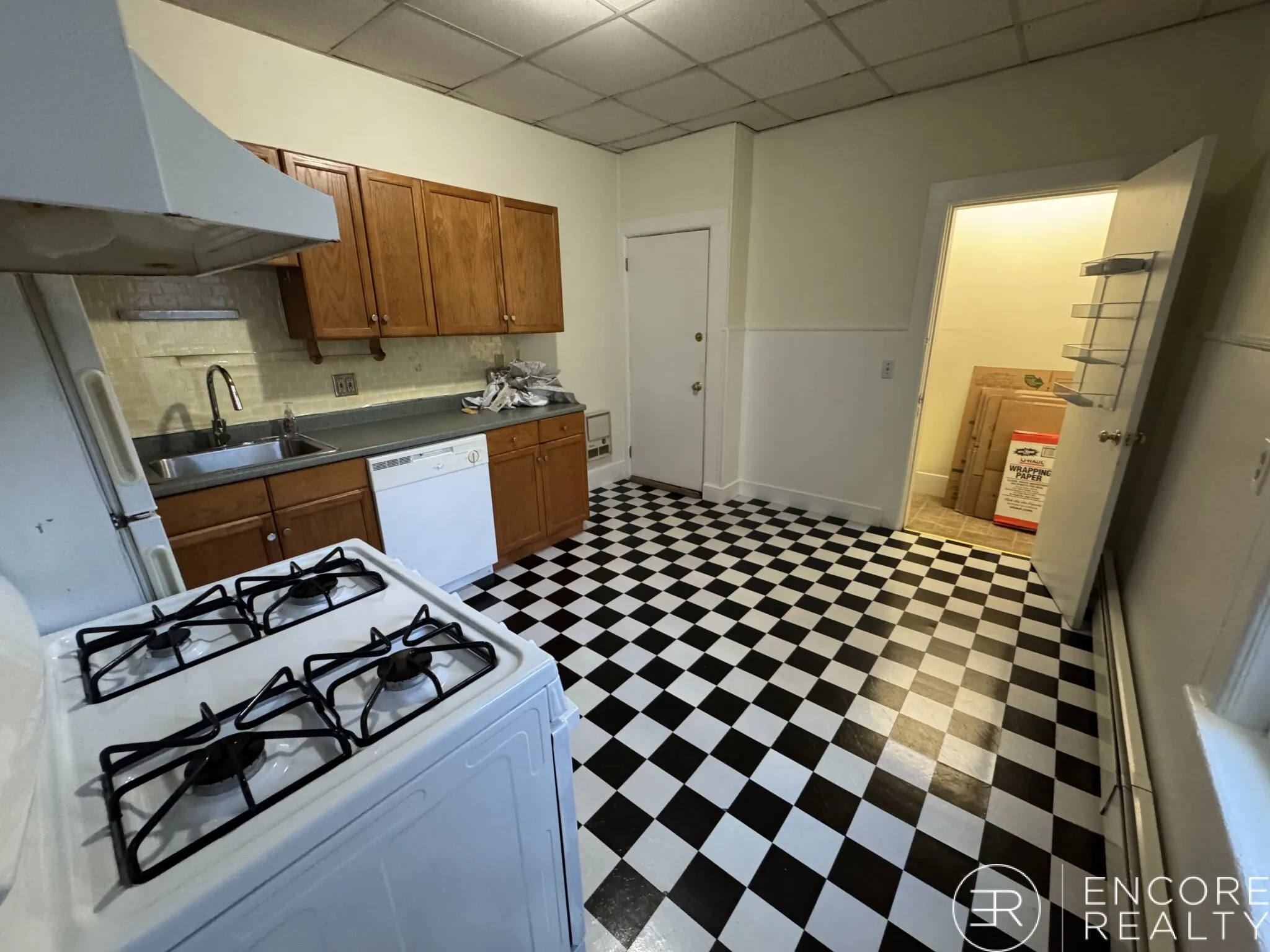 2 bed, 1 bath apartment for rent at 48 Florence St Unit 2, East Somerville — photo 2 of 10