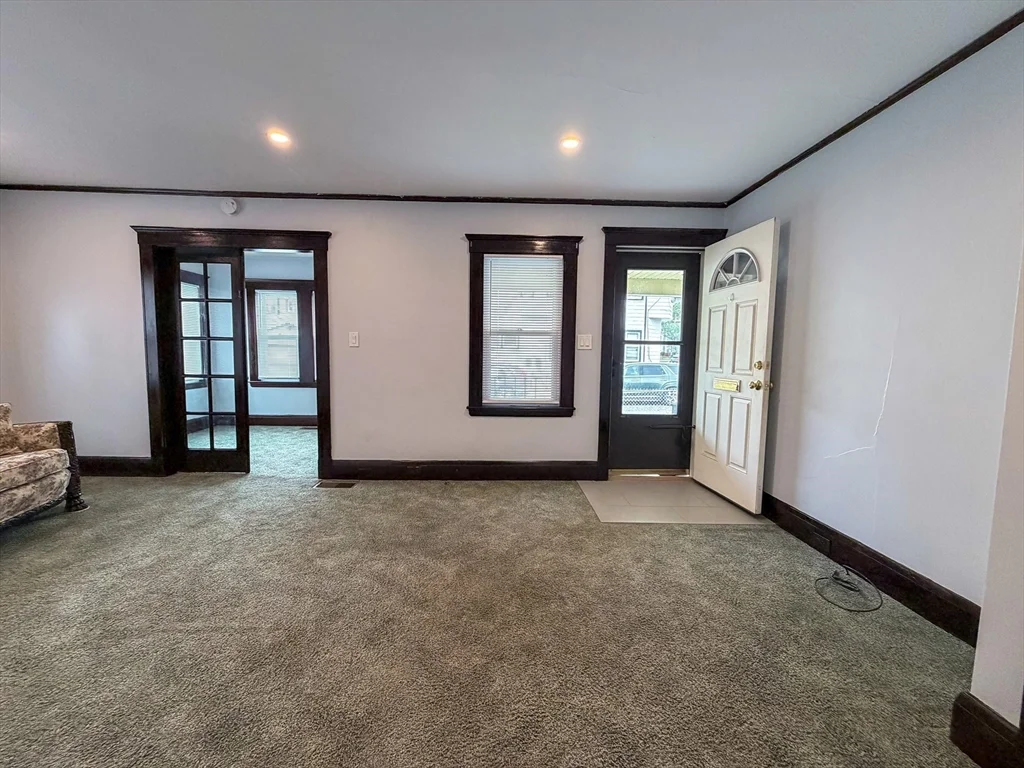 2 bed, 1 bath apartment for rent at 48 Fountain St Unit 48, Glenwood — photo 2 of 21