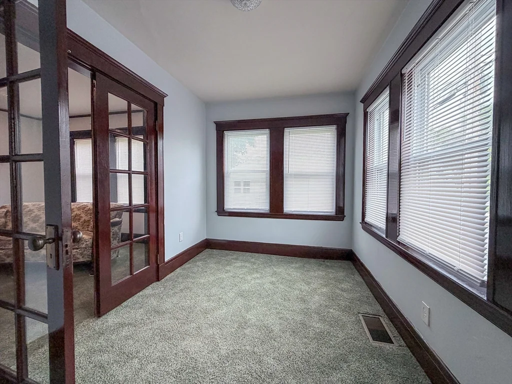 2 bed, 1 bath apartment for rent at 48 Fountain St Unit 48, Glenwood — photo 3 of 21