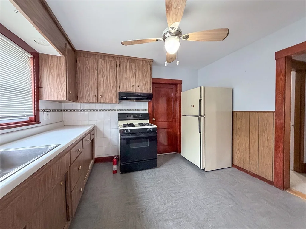 2 bed, 1 bath apartment for rent at 48 Fountain St Unit 48, Glenwood — photo 9 of 21