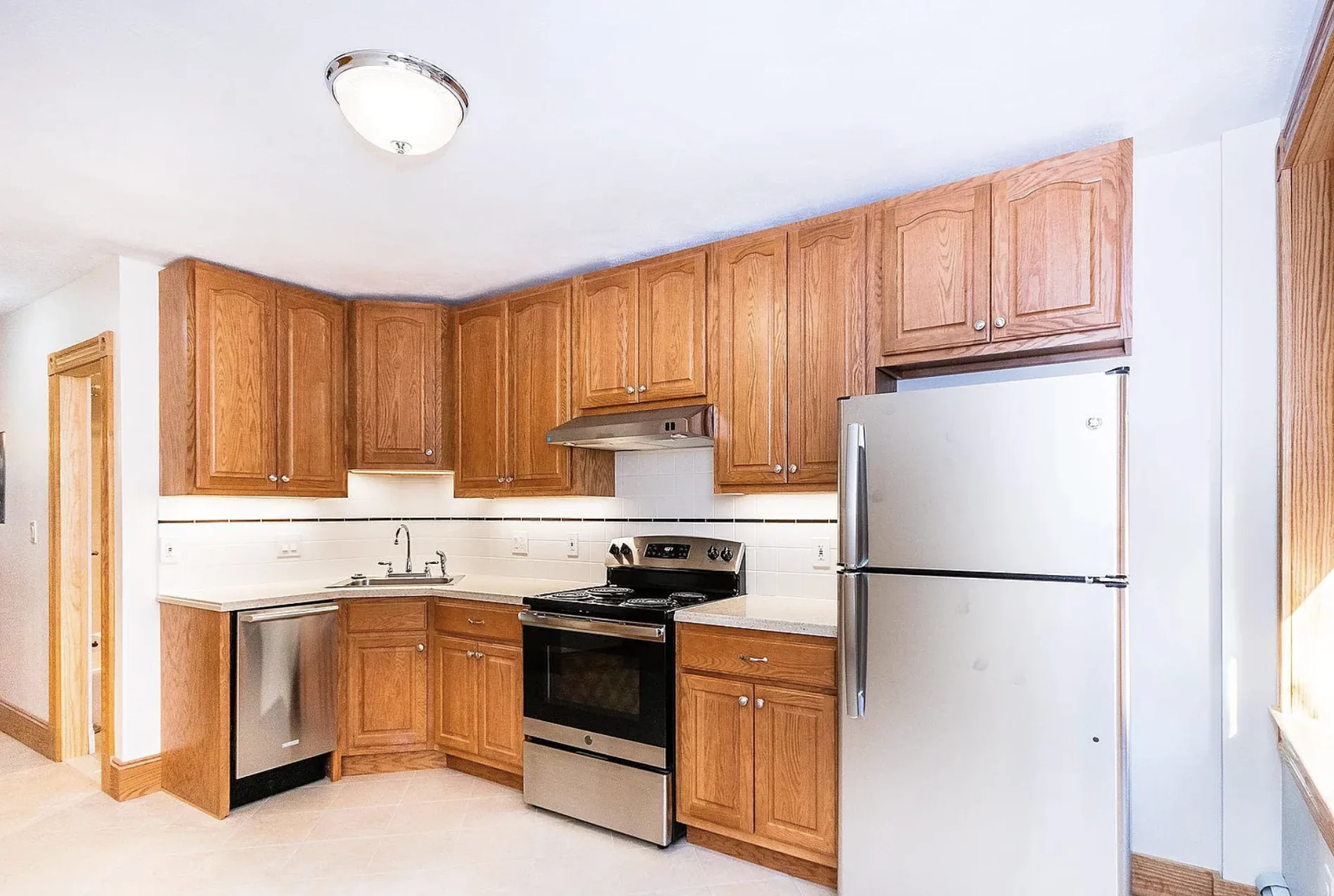 2 bed, 1 bath apartment for rent at 48 Garden St Unit 2, Beacon Hill — photo 1 of 15