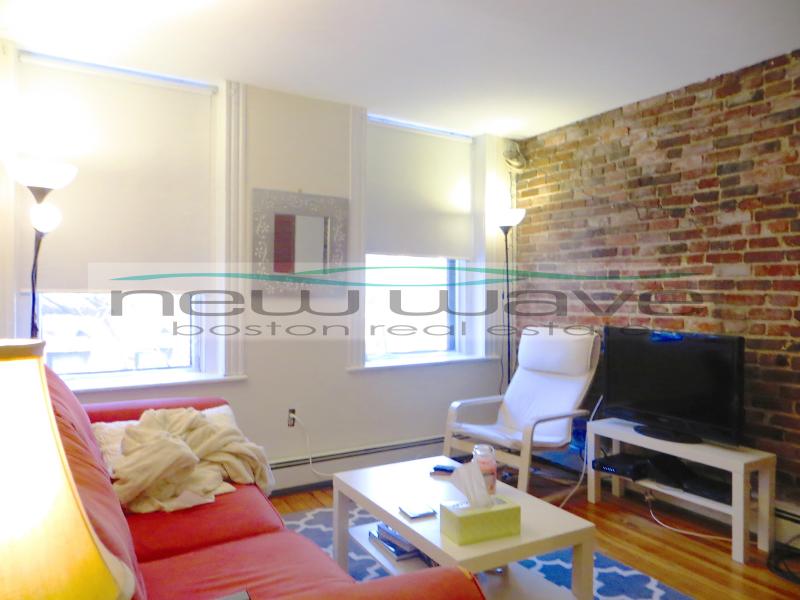 2 bed, 1 bath apartment for rent at 48 Garden St Unit 3, Beacon Hill