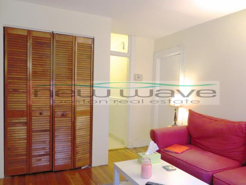 2 bed, 1 bath apartment for rent at 48 Garden St Unit 3, Beacon Hill — photo 2 of 13