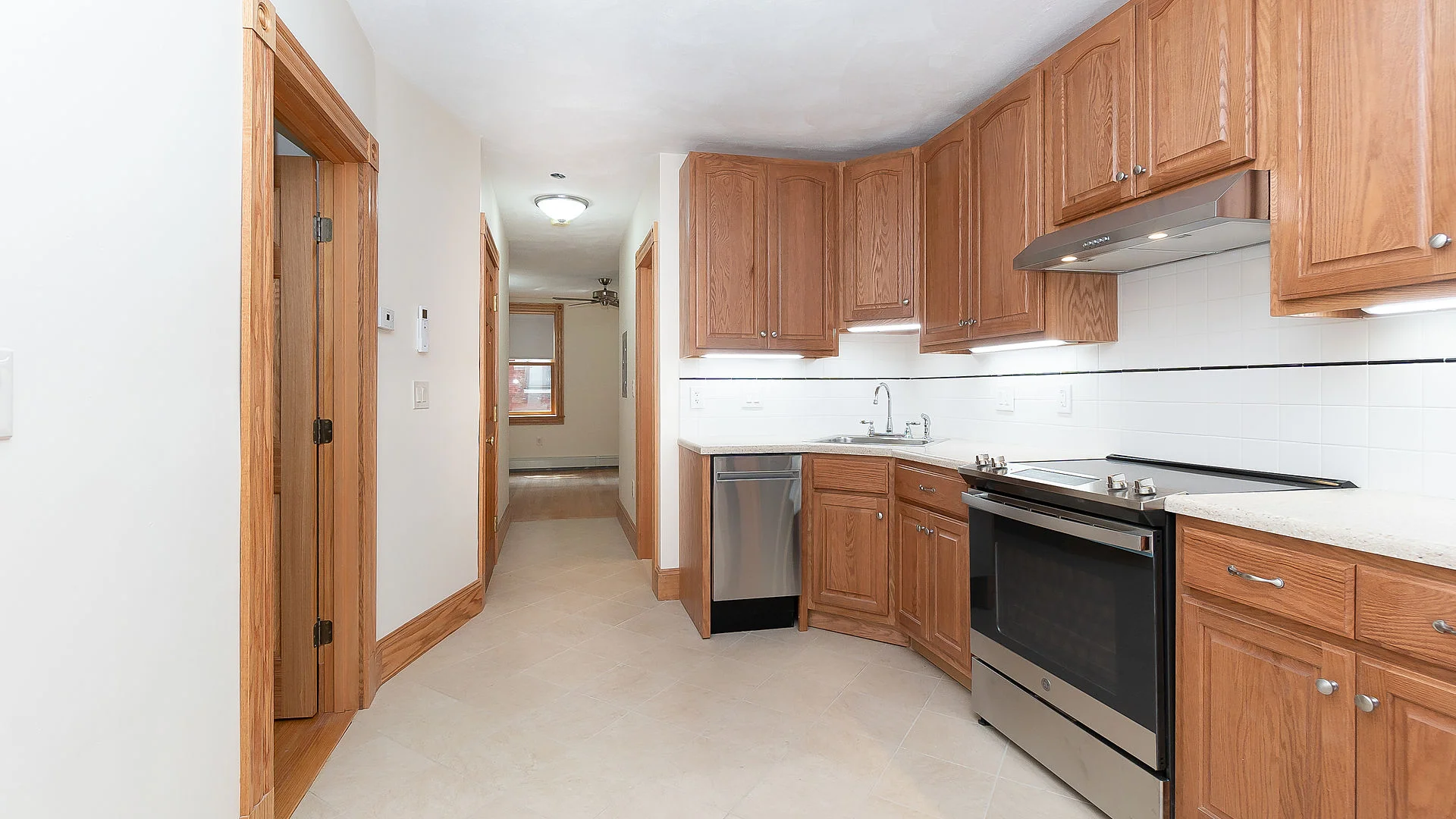 2 bed, 1 bath apartment for rent at 48 Garden St Unit 4, Beacon Hill — photo 2 of 10