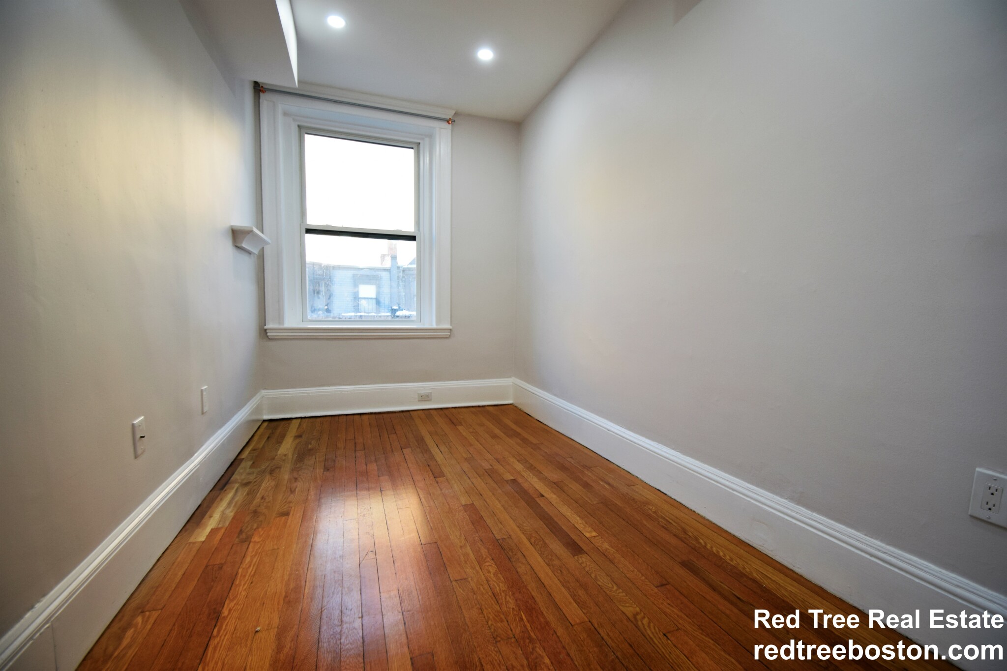 3 bed, 1 bath apartment for rent at 48 Gloucester St Unit 2, Back Bay — photo 15 of 26