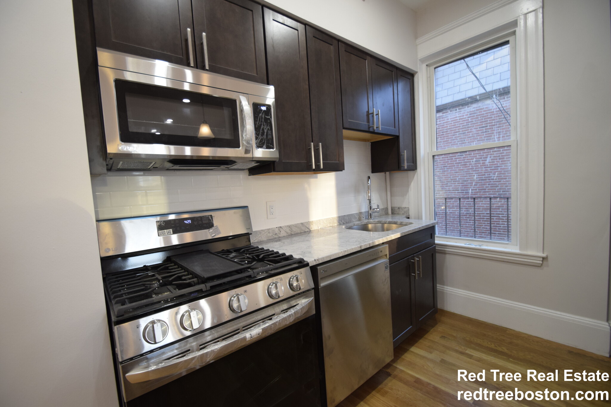 3 bed, 1 bath apartment for rent at 48 Gloucester St Unit 2, Back Bay — photo 4 of 26