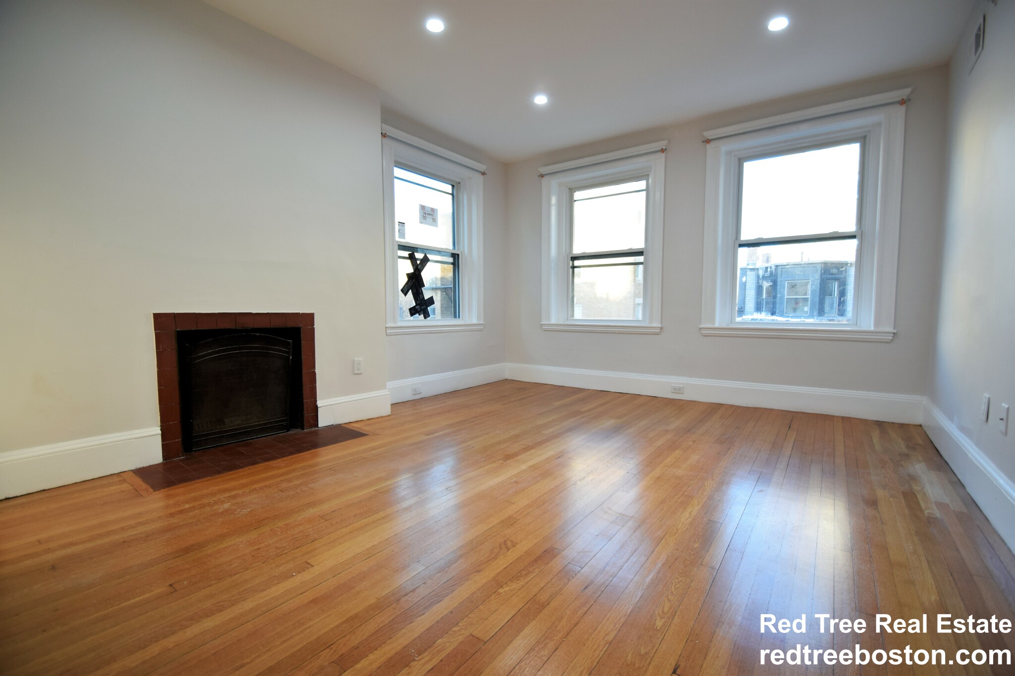 3 bed, 1 bath apartment for rent at 48 Gloucester St Unit 2, Back Bay — photo 8 of 26