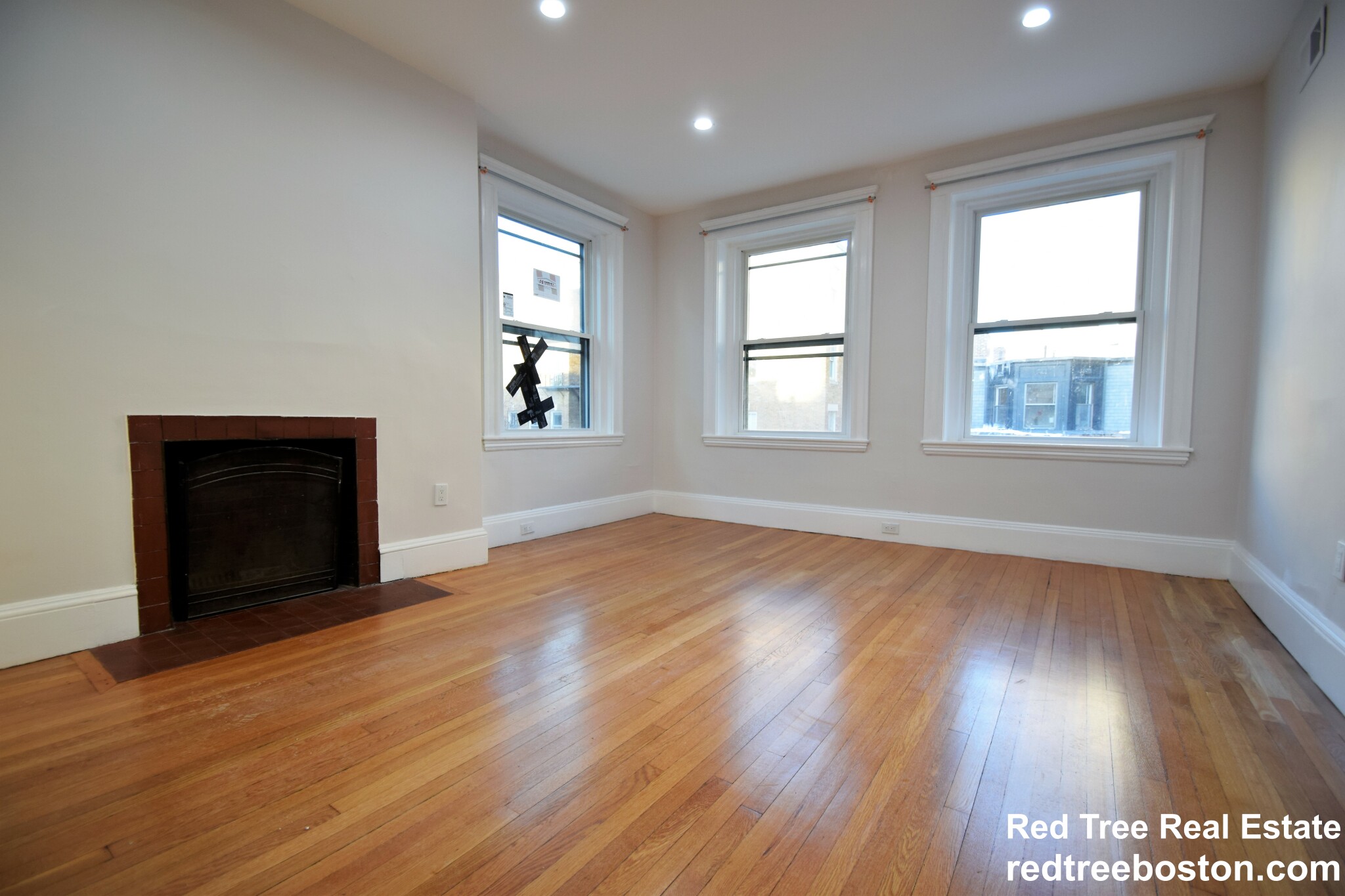 3 bed, 1 bath apartment for rent at 48 Gloucester St Unit 2, Back Bay — photo 9 of 26