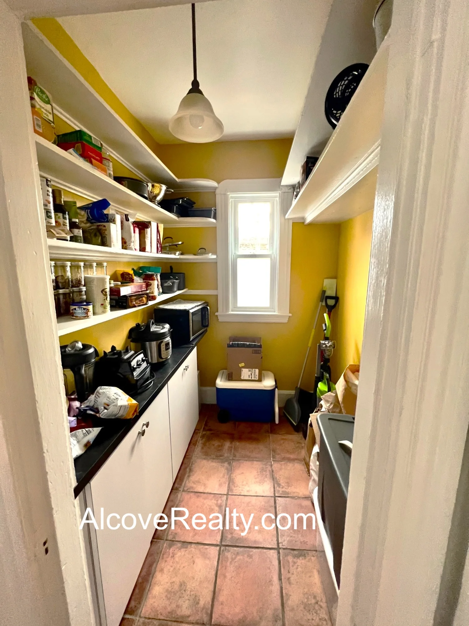 3 bed, 1.5 bath apartment for rent at 48 Gold Star Rd Unit 1, North Cambridge — photo 7 of 14