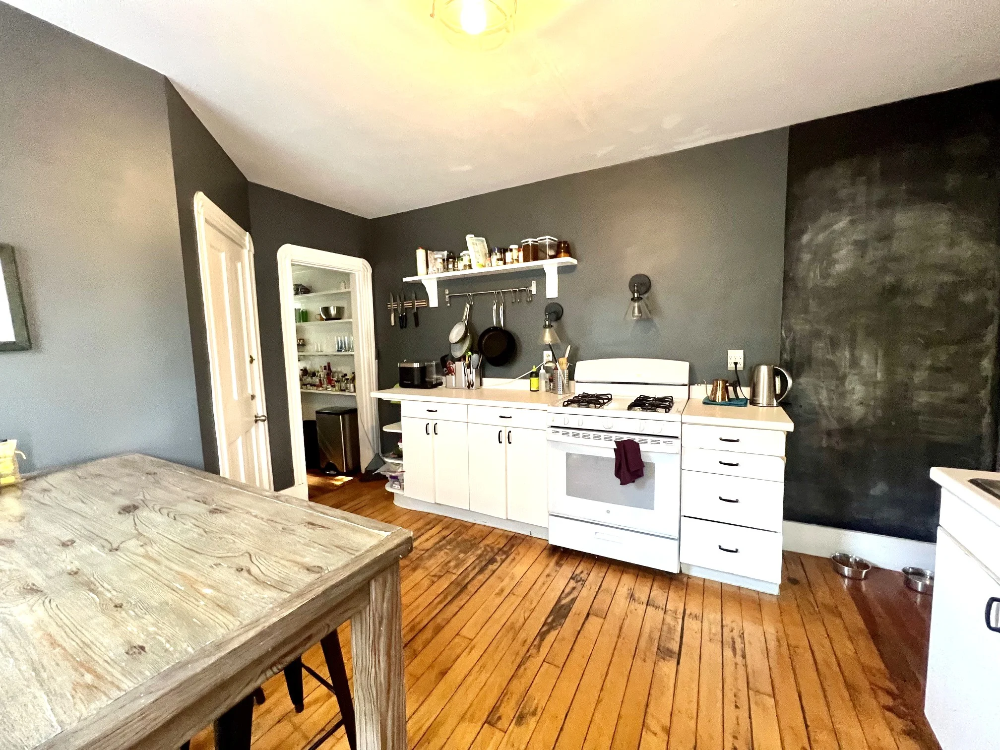 3 bed, 1 bath apartment for rent at 48 Gold Star Rd Unit 1, North Cambridge — photo 7 of 20