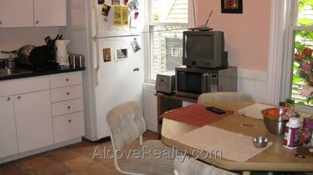 3 bed, 1 bath apartment for rent at 48 Gold Star Rd Unit 2, North Cambridge — photo 1 of 6