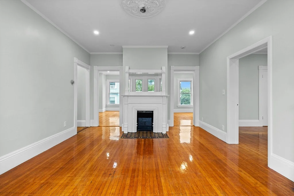 4 bed, 1 bath apartment for rent at 48 Hamilton Ave Unit 2, Lynn — photo 17 of 23