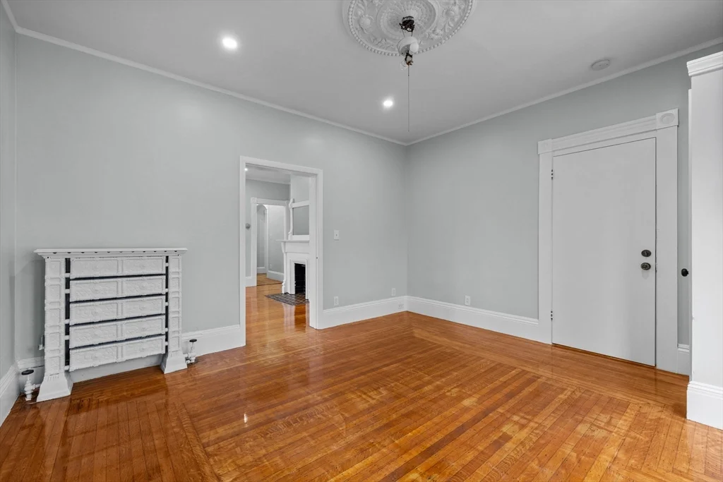 4 bed, 1 bath apartment for rent at 48 Hamilton Ave Unit 2, Lynn — photo 20 of 23