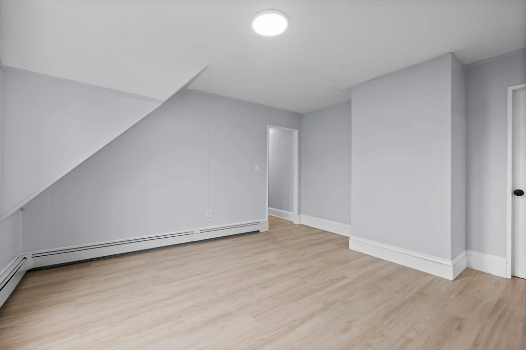 3 bed, 1 bath apartment for rent at 48 Hamilton Ave Unit 3, Lynn — photo 17 of 19