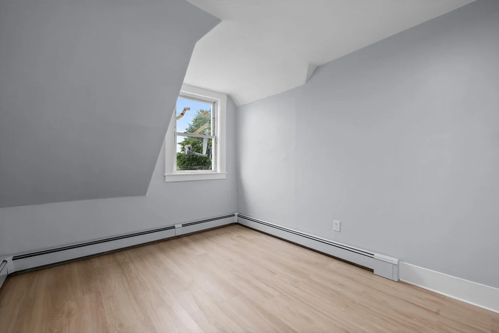 3 bed, 1 bath apartment for rent at 48 Hamilton Ave Unit 3, Lynn — photo 13 of 19