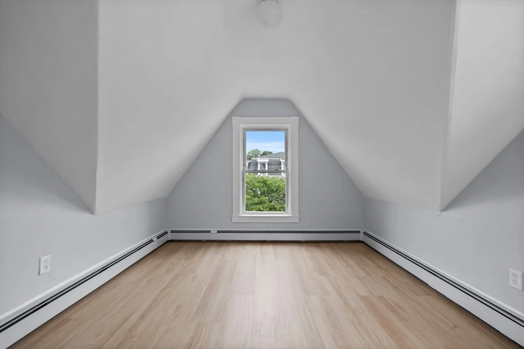 3 bed, 1 bath apartment for rent at 48 Hamilton Ave Unit 3, Lynn — photo 9 of 19