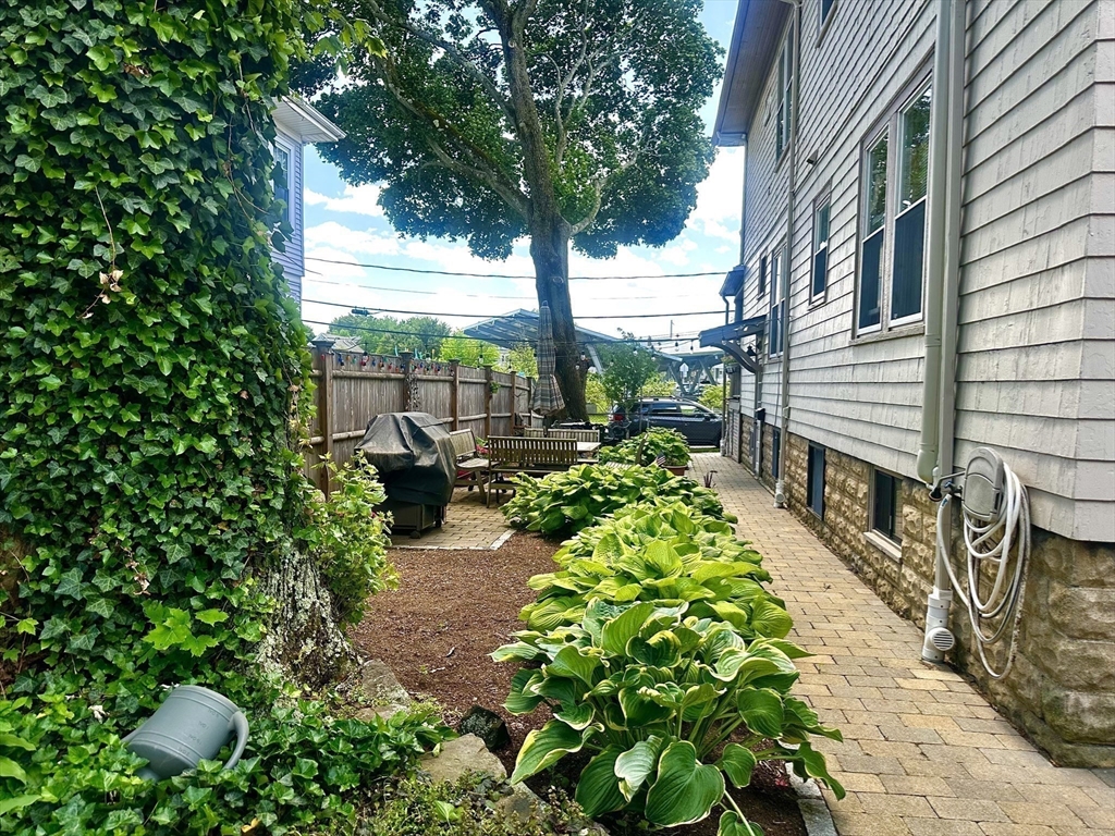 1 bed, 1 bath apartment for rent at 48 Hancock Unit G, East Watertown — photo 5 of 25