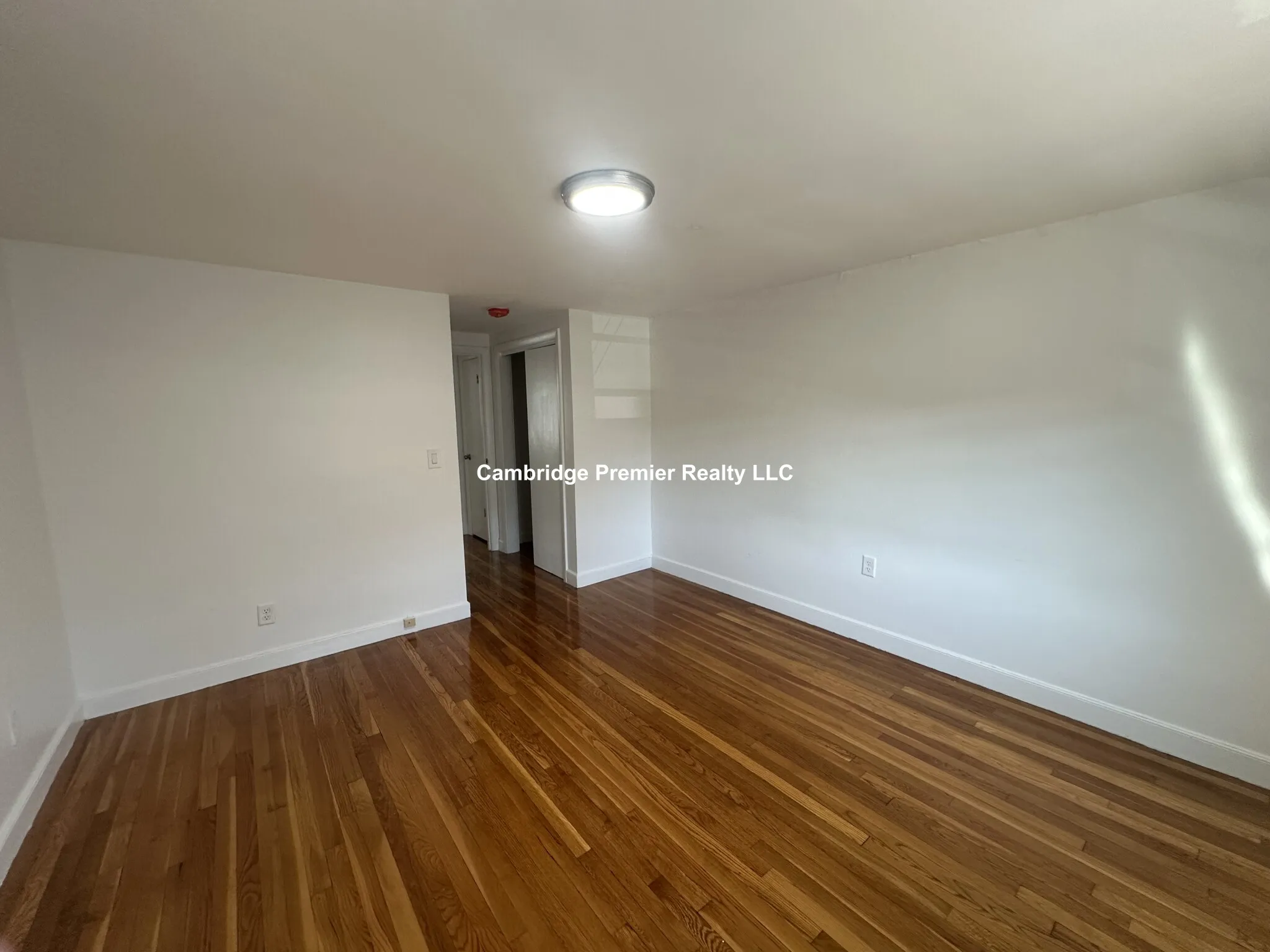 1 bed, 1 bath apartment for rent at 48 Harvard Ave Unit 4, Harvard Avenue — photo 3 of 13
