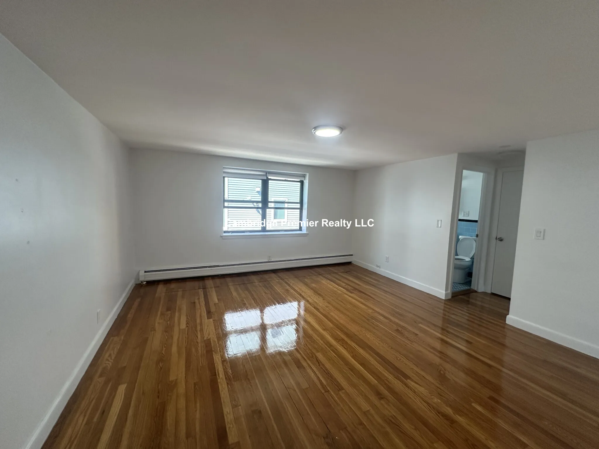 1 bed, 1 bath apartment for rent at 48 Harvard Ave Unit 4, Harvard Avenue — photo 7 of 13