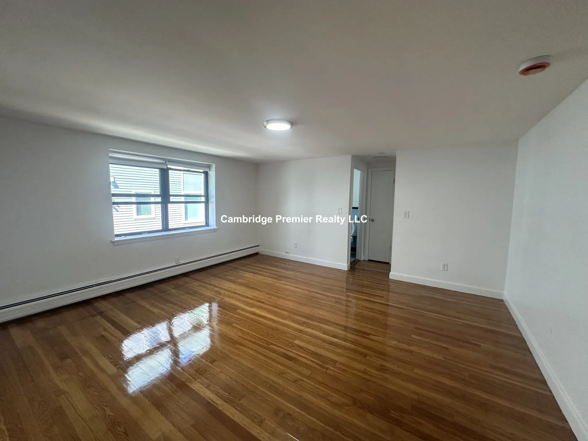 1 bed, 1 bath apartment for rent at 48 Harvard Ave Unit 4, Harvard Avenue