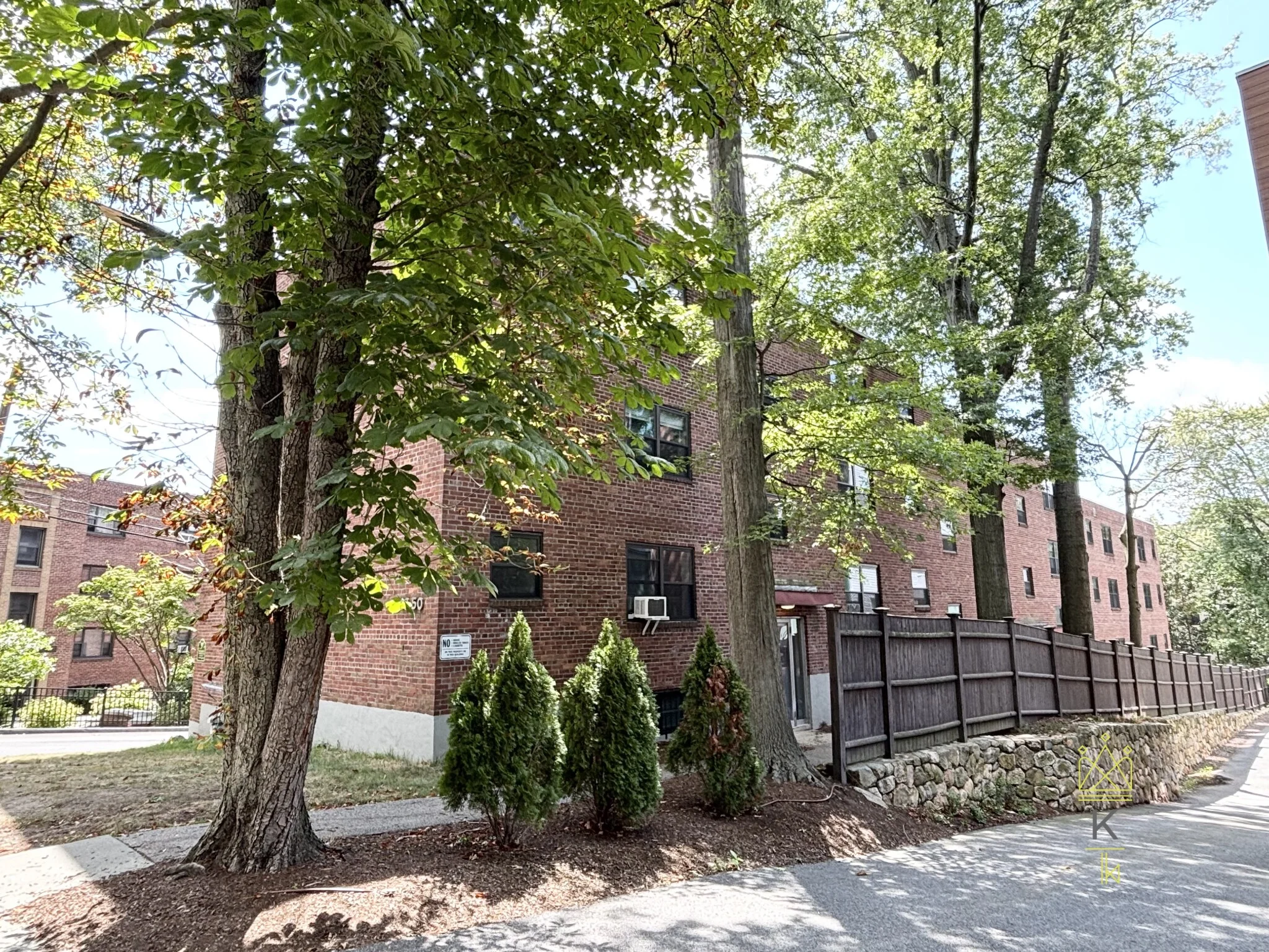1 bed, 1 bath apartment for rent at 48 Harvard Ave Unit B1, Harvard Avenue — photo 5 of 6