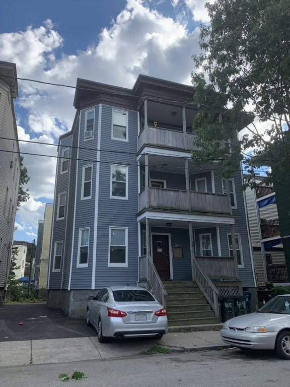 4 bed, 2 bath apartment for rent at 48 Havelock St Unit 2, Dorchester
