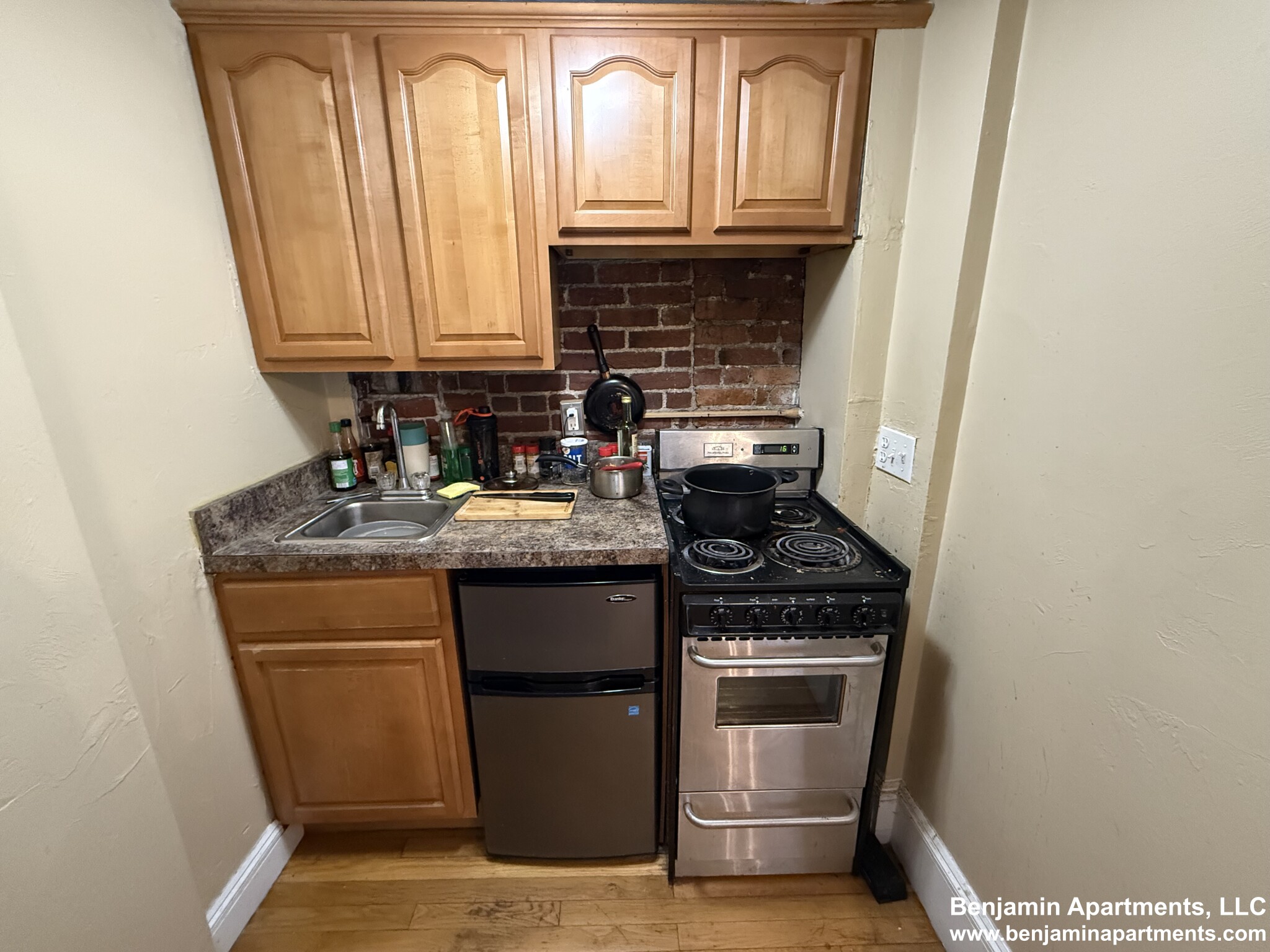 Studio bed, 1 bath apartment for rent at 48 Hereford St Unit 2E, Back Bay — photo 3 of 12
