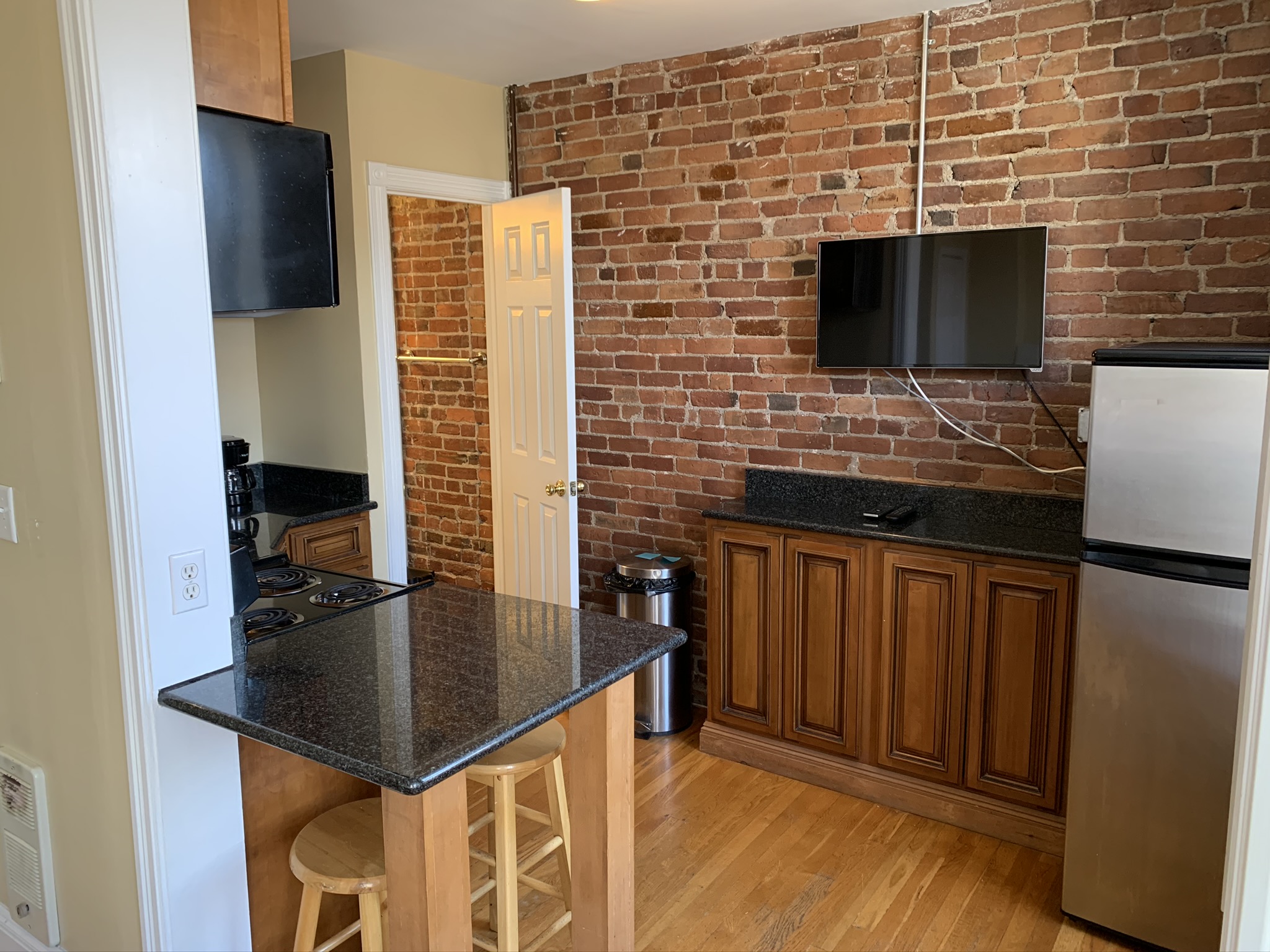 Studio bed, 1 bath apartment for rent at 48 Hereford St Unit 3, Back Bay — photo 6 of 7