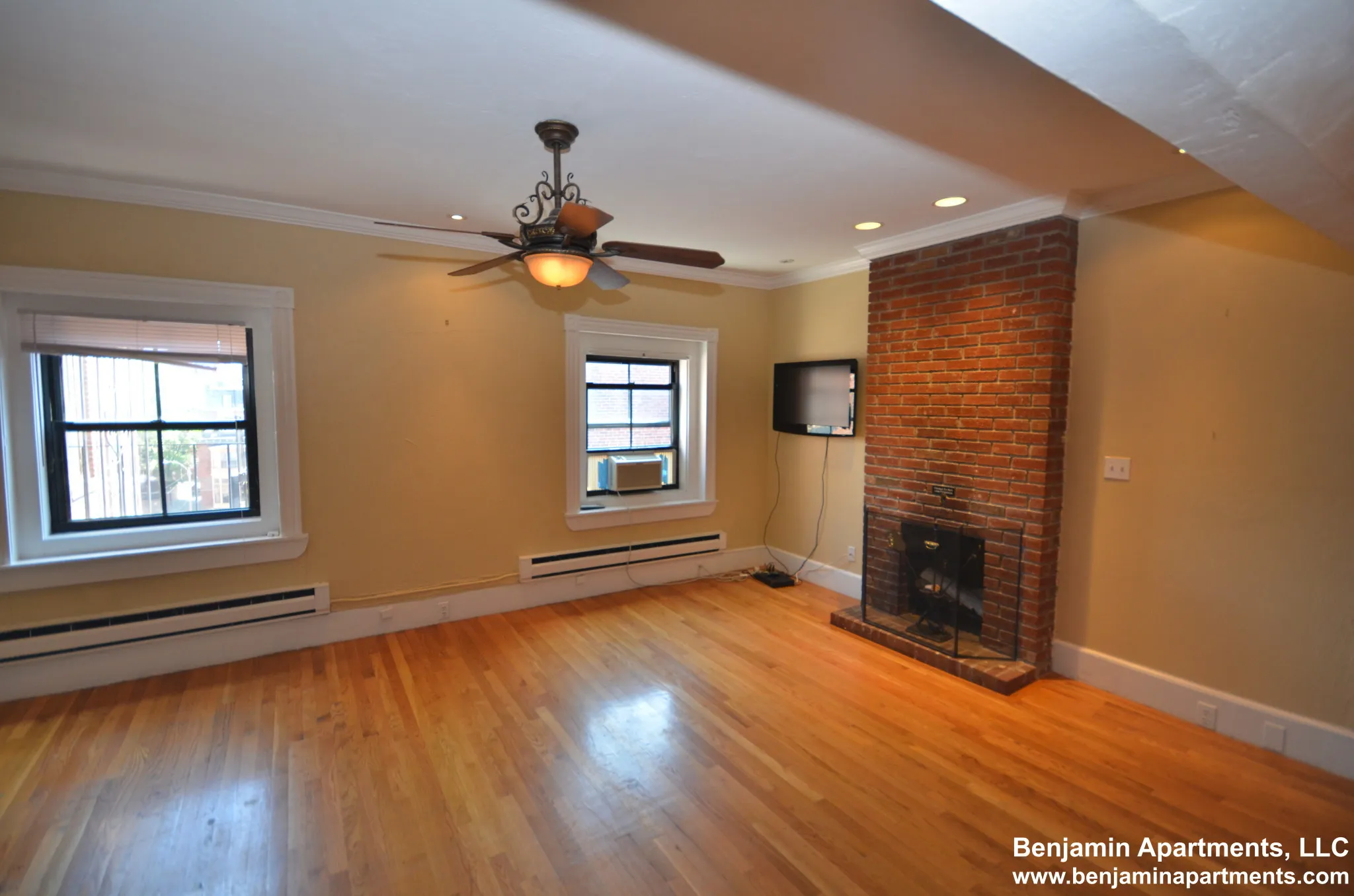 1 bed, 1 bath apartment for rent at 48 Hereford St Unit 5, Back Bay — photo 2 of 6