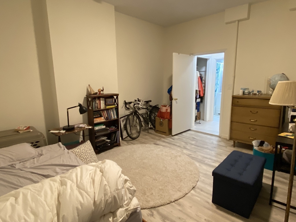 Studio bed, 1 bath apartment for rent at 48 Highland Ave Unit 2, Prospect Hill — photo 3 of 5