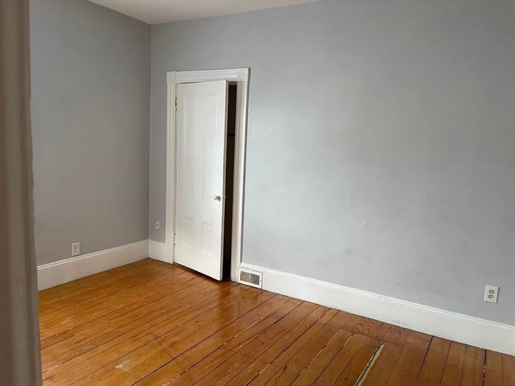 3 bed, 1 bath apartment for rent at 48 Hodge Ave Unit 2nd, Taunton — photo 6 of 11