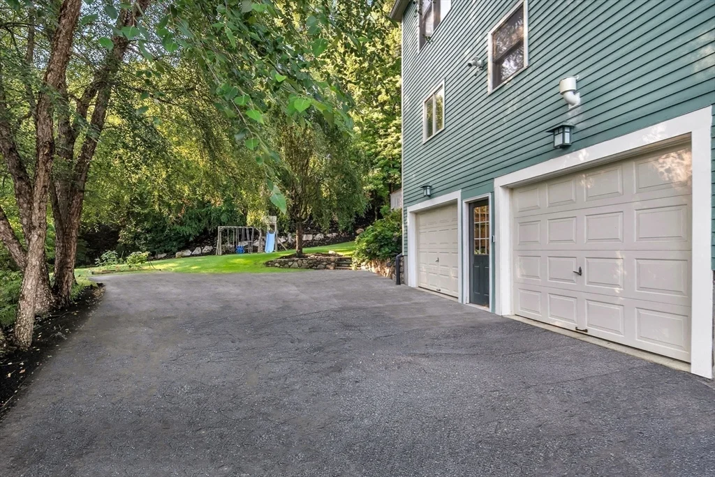 4 bed, 3 bath apartment for rent at 48 Homsy Ln, Needham — photo 13 of 16