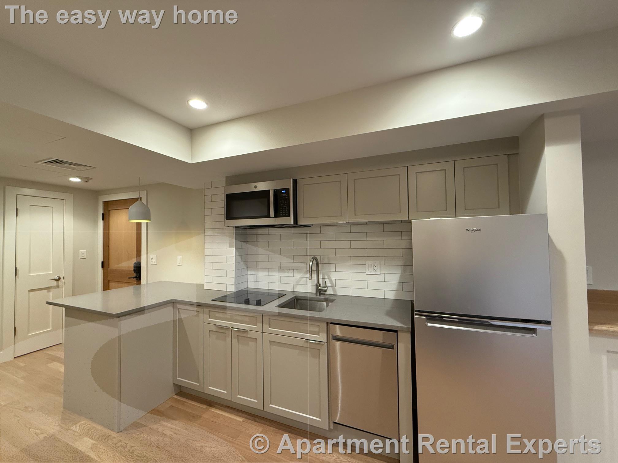 1 bed, 1 bath apartment for rent at 48 Jfk St Unit 1, Harvard Square — photo 3 of 12
