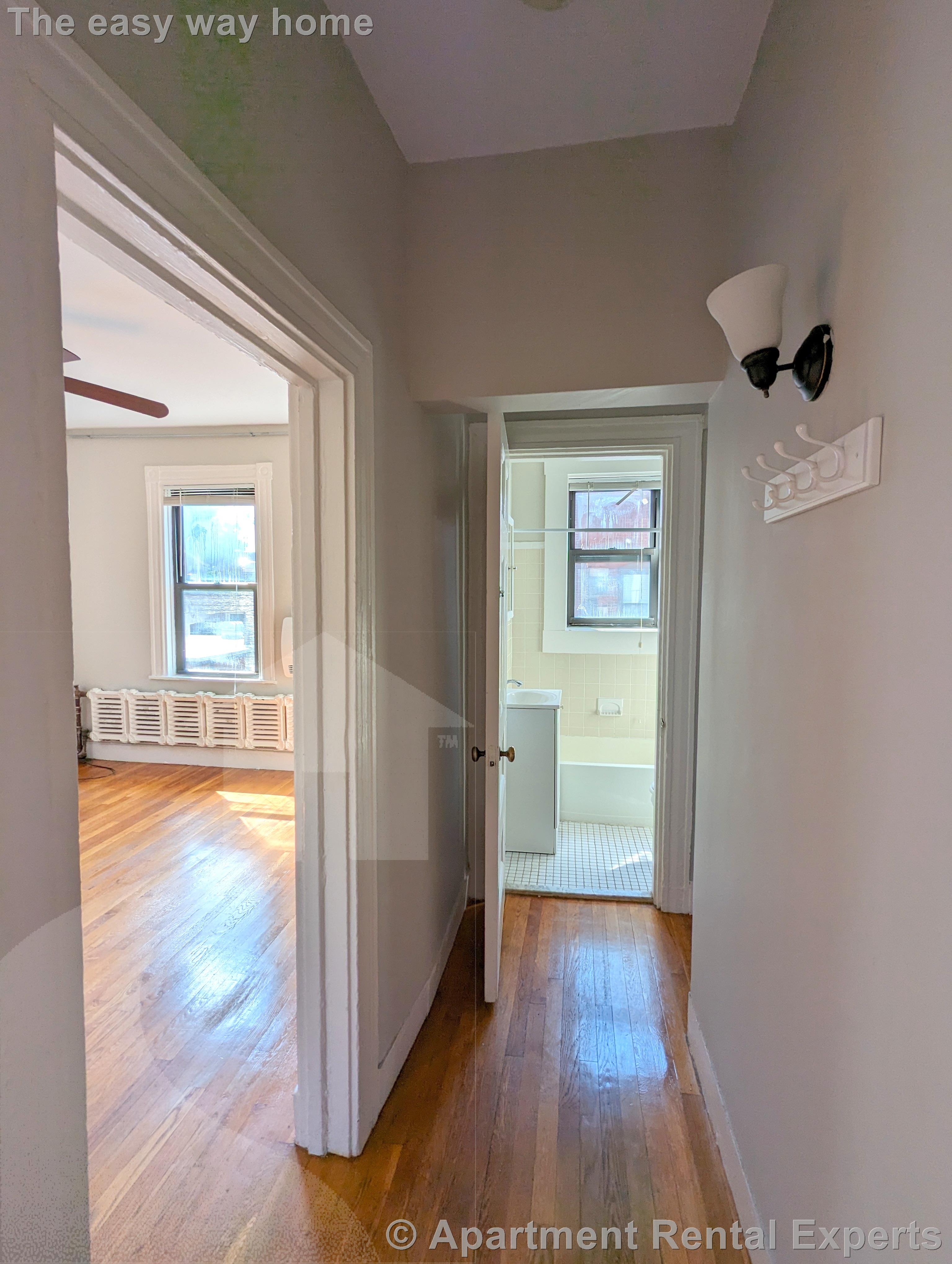 1 bed, 1 bath apartment for rent at 48 Jfk St Unit 15, Harvard Square — photo 3 of 8