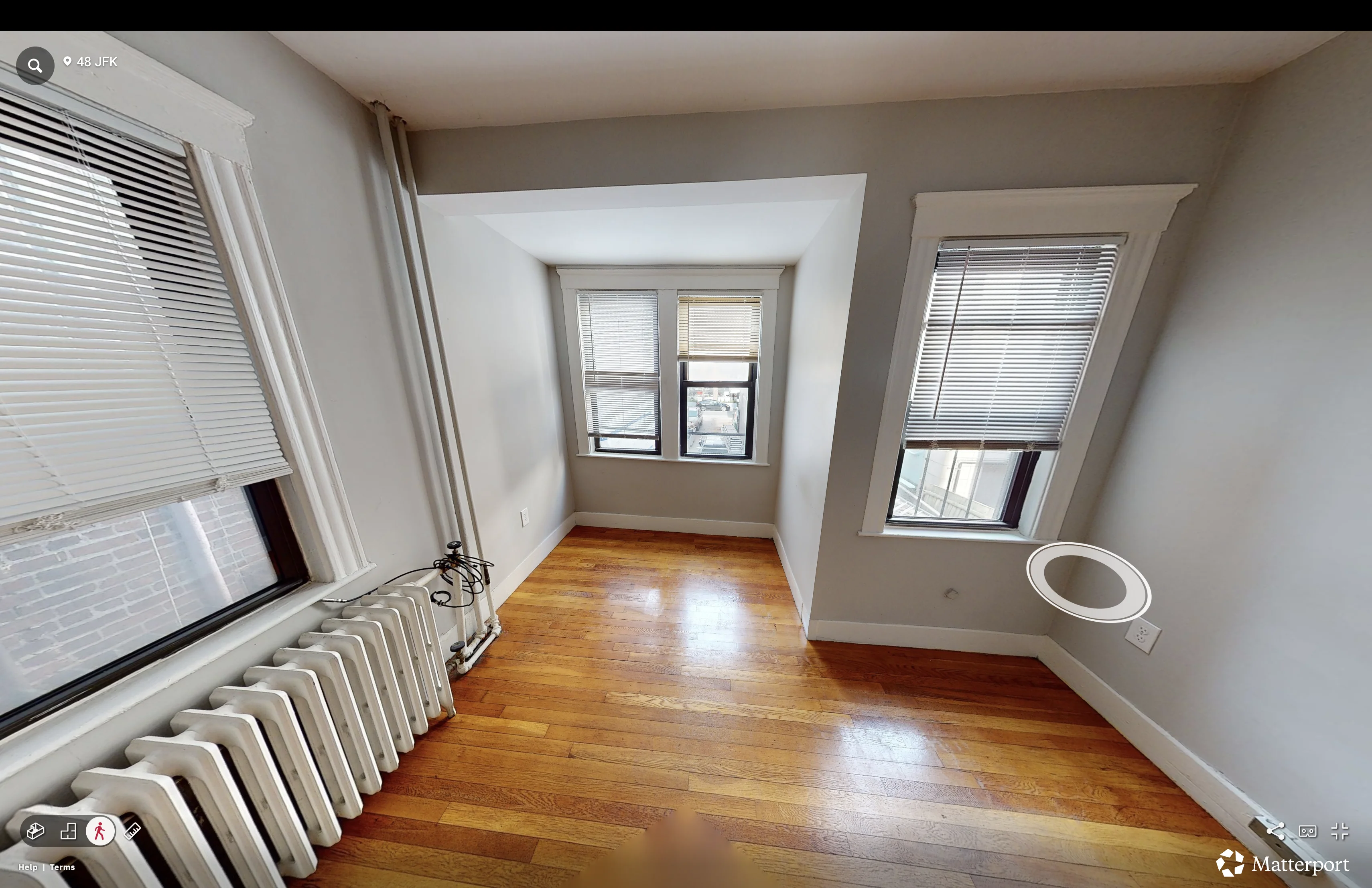 1 bed, 1 bath apartment for rent at 48 John F Kennedy St Unit 10, Riverside — photo 2 of 5