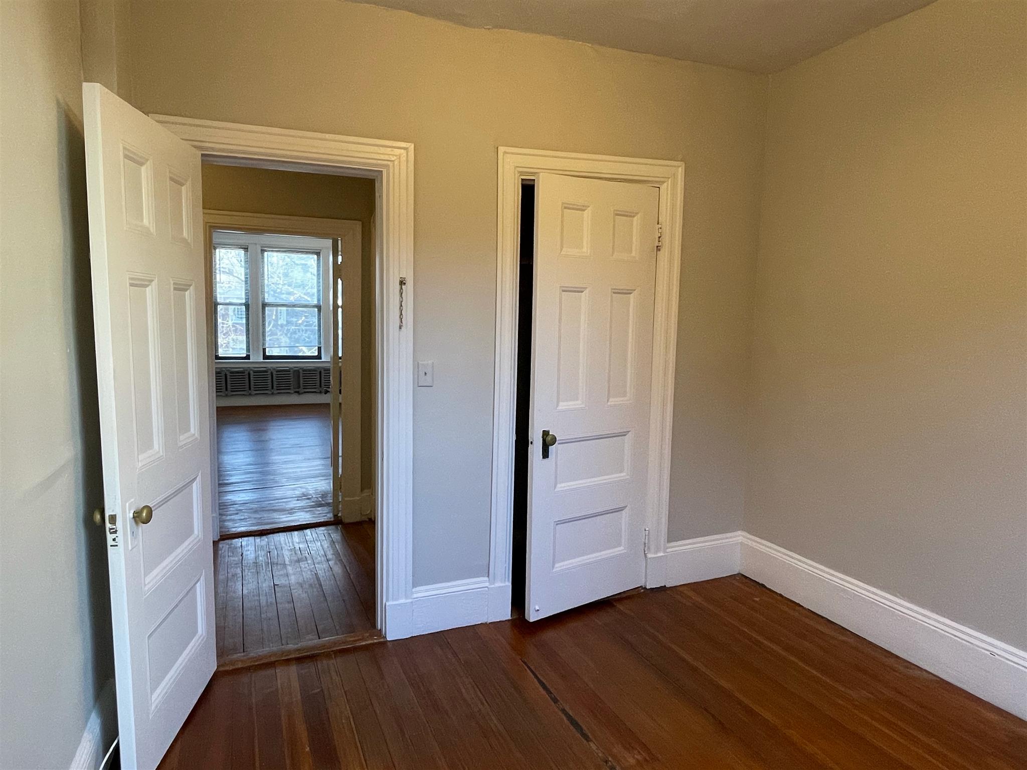 1 bed, 1 bath apartment for rent at 48 John F Kennedy St Unit 11, Riverside — photo 3 of 6