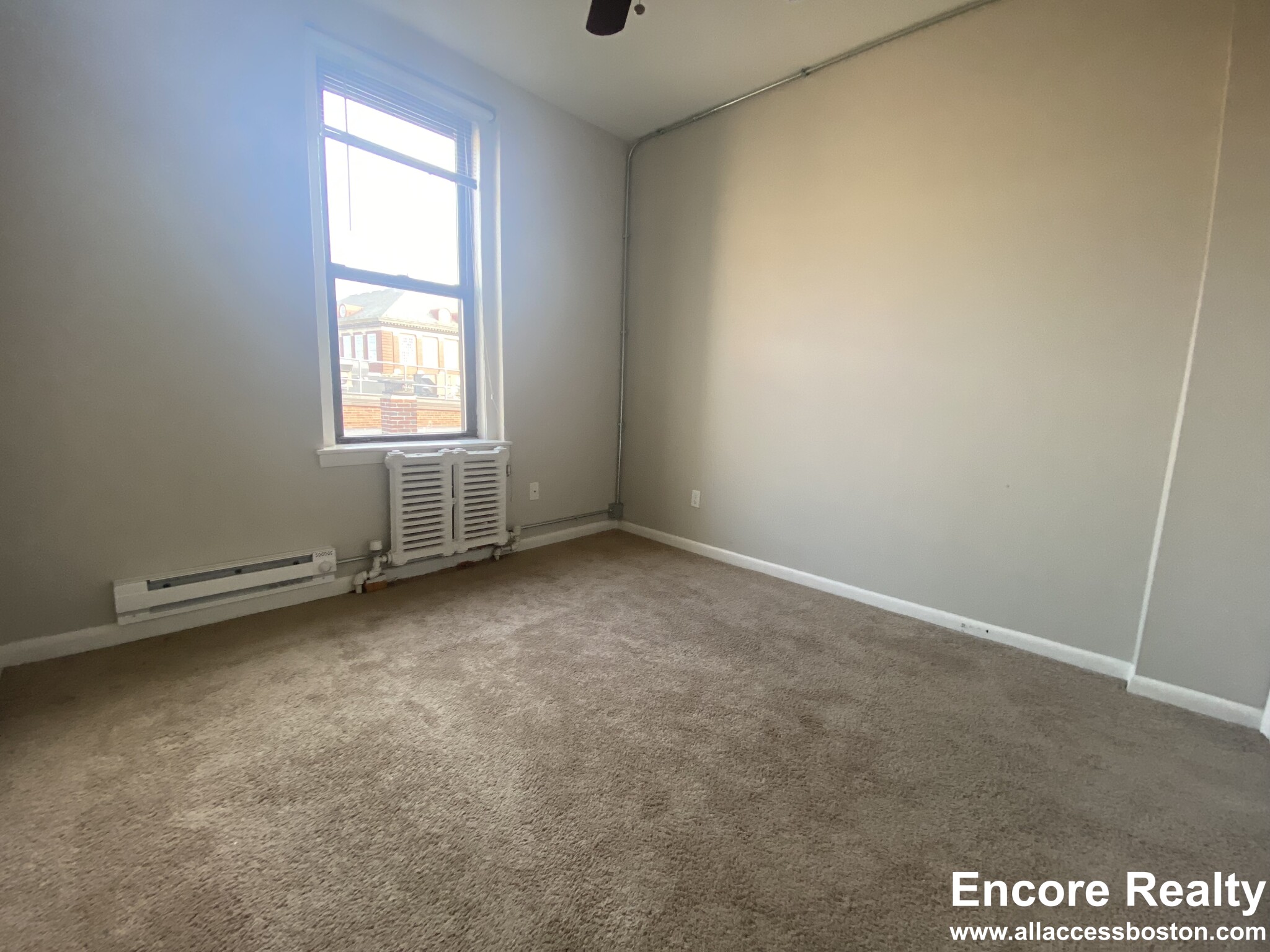 1 bed, 1 bath apartment for rent at 48 John F Kennedy St Unit 17, Riverside — photo 7 of 10