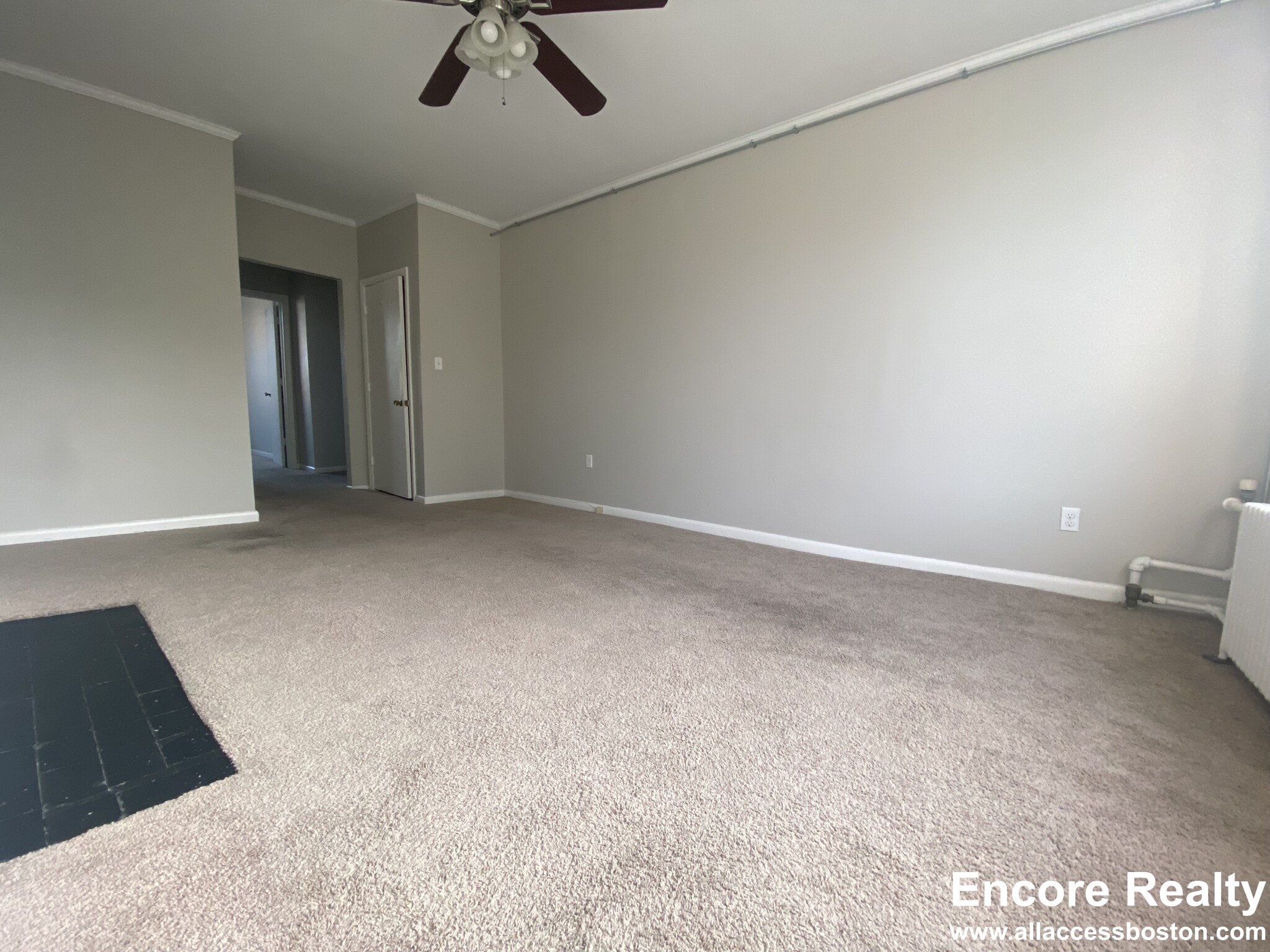 1 bed, 1 bath apartment for rent at 48 John F Kennedy St Unit 17, Riverside — photo 5 of 10