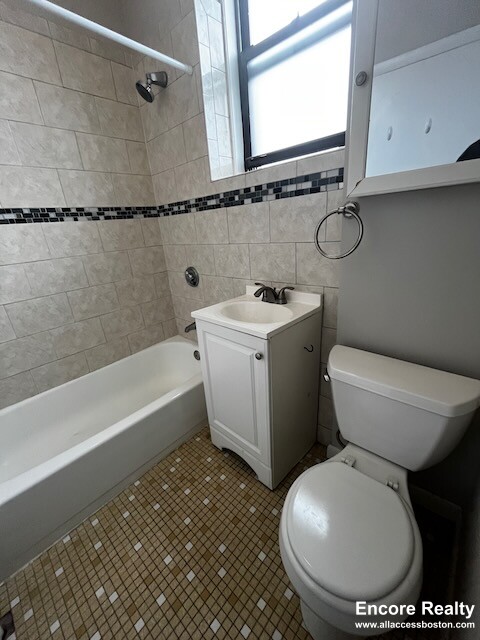 1 bed, 1 bath apartment for rent at 48 John F Kennedy St Unit 17, Riverside — photo 9 of 10