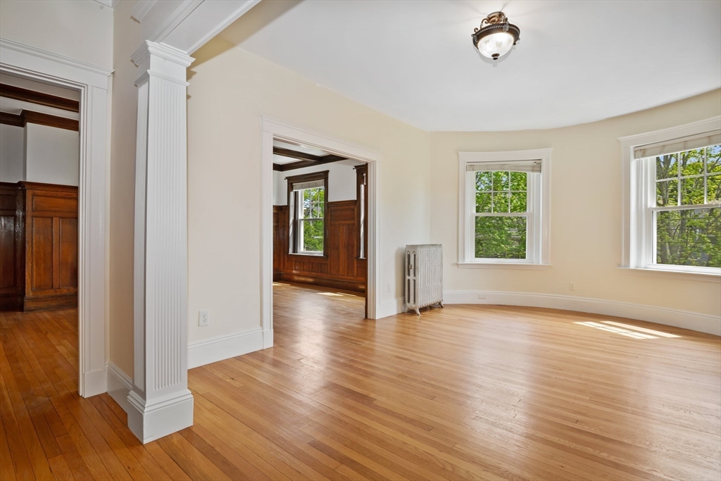 3 bed, 1.5 bath apartment for rent at 48 Kilsyth Rd Unit 3, Salisbury Road - Corey Farm — photo 4 of 35